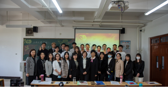 马克思主义学院举办“云游红色场馆·追忆峥嵘岁月·传承红色基因”主题汇报(1)1121.png