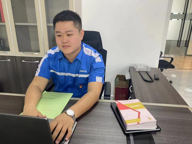 图片25.jpg 图片25.jpg