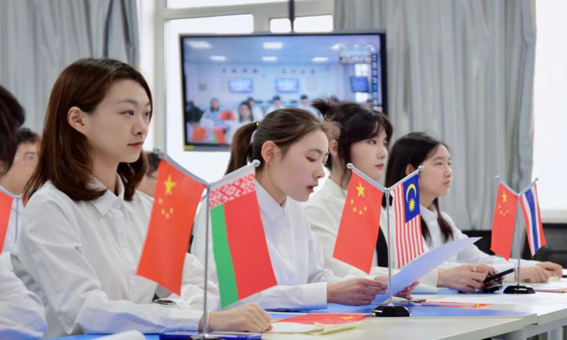 图片2.jpg 图片2.jpg